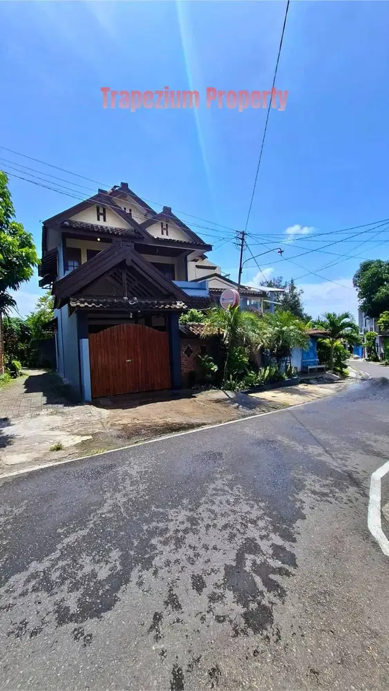Rumah mewah klasik modern, lengkap bersih nyaman siap huni