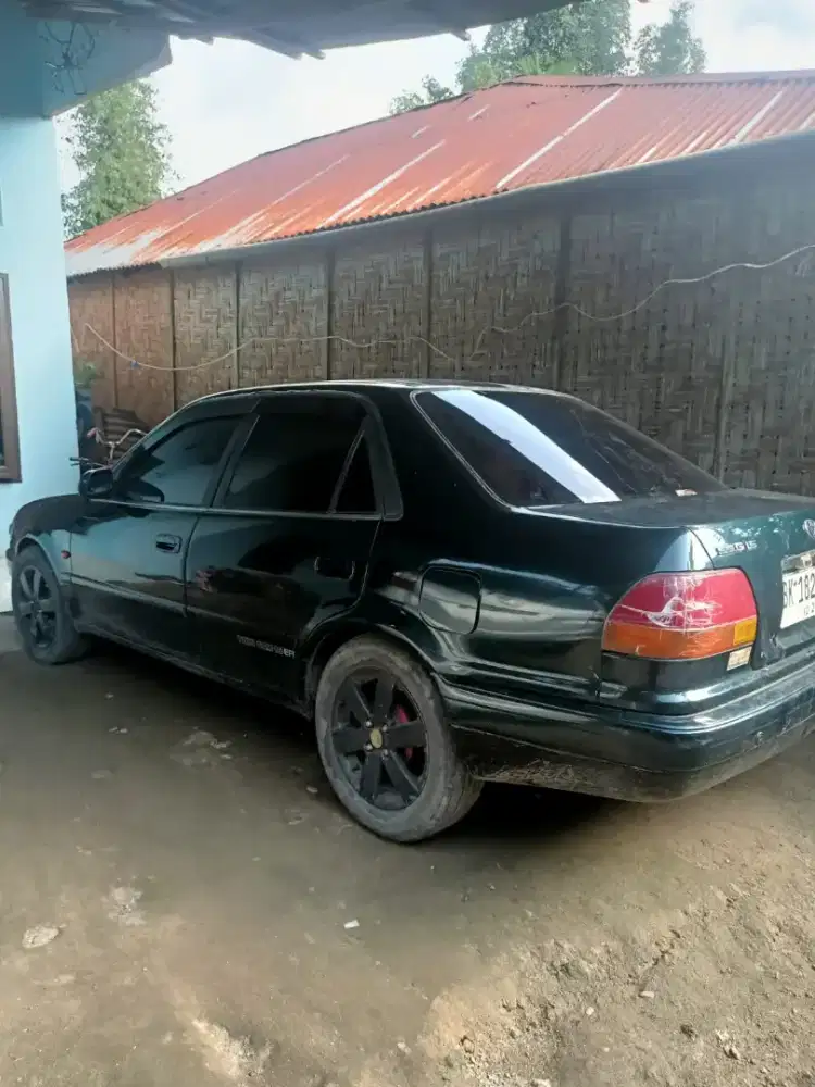 Toyota Corolla SE-G 1,6 TAHUN 97
