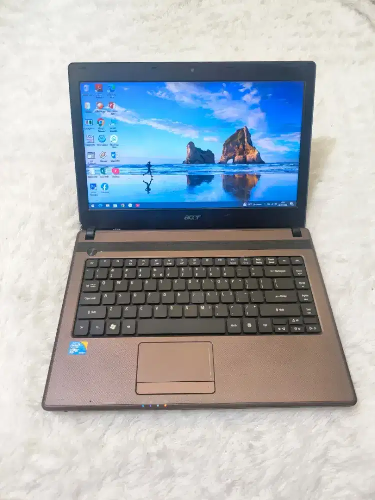 Dijual laptop acer aspire 4738z,core i5,ram 4 gb,hdd 500 gb