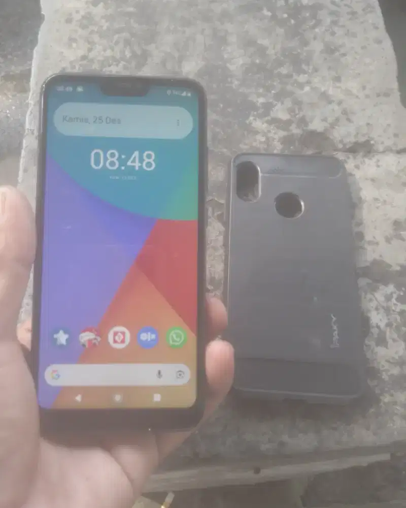 Mi A2 Lite (Layar 5,7 inch, RAM 4/64GB, Os.9, Baterai 4000mAh) Normal