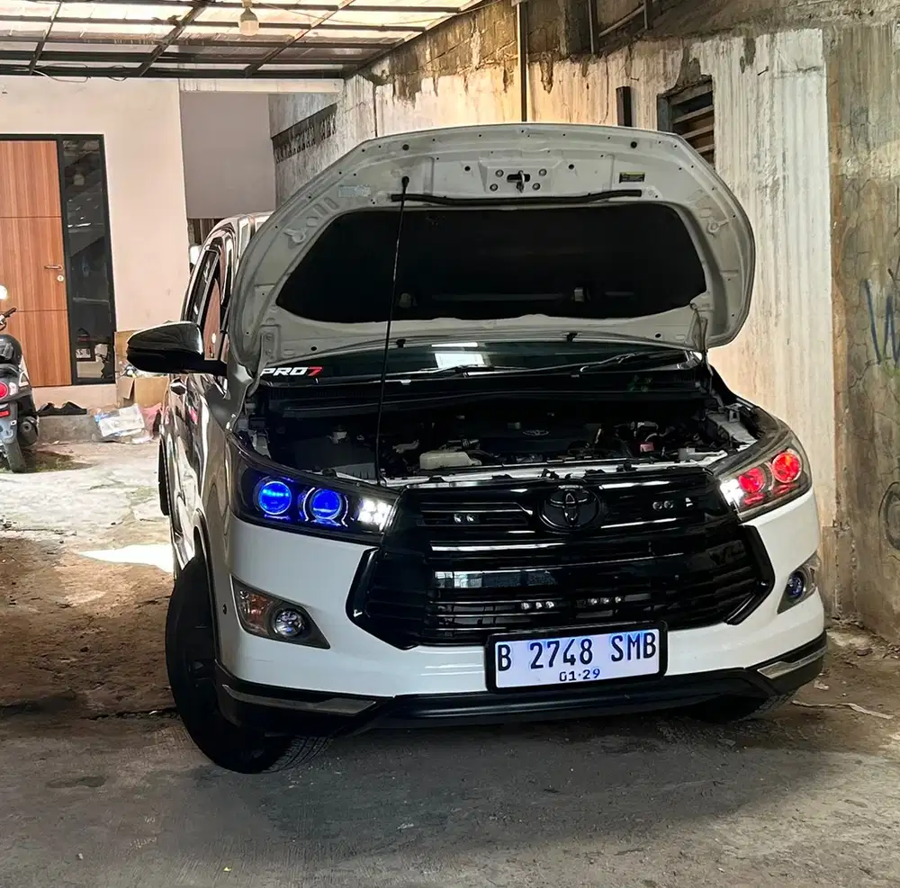 Innova Venturer  2018 Diesel