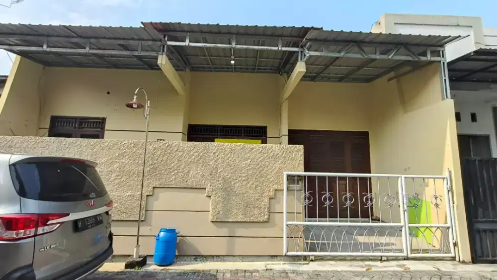 Di sewakan/di jual rumah