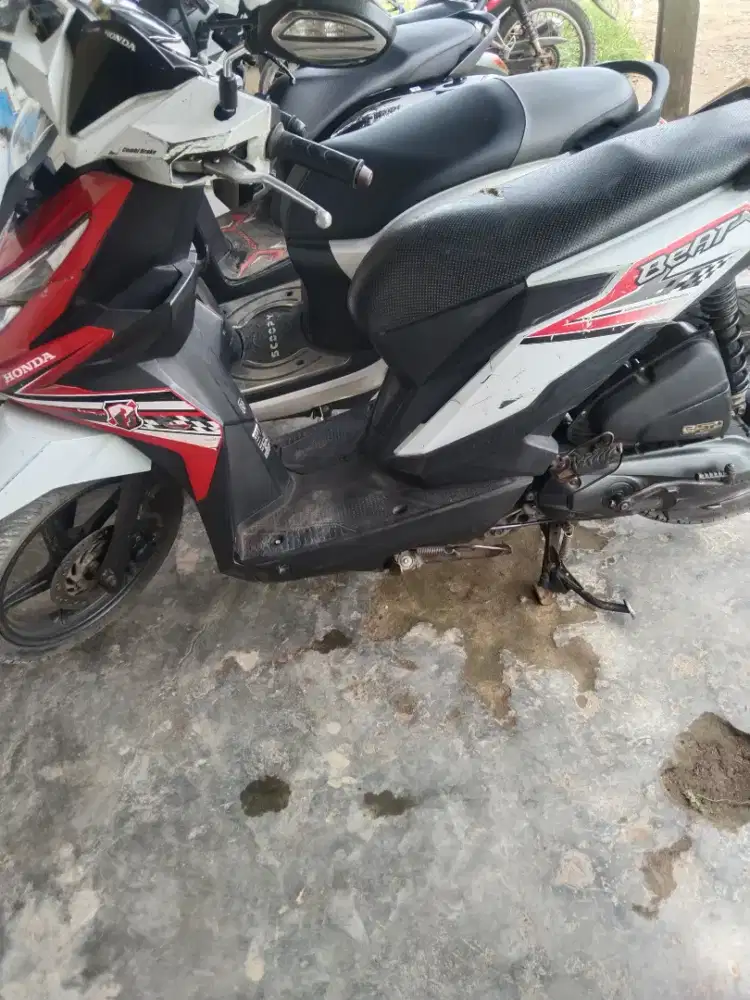 Second motor honda beat fi th 2018