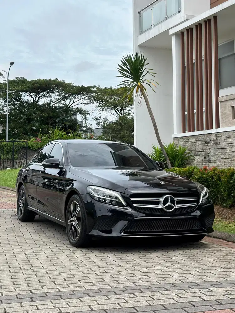 Mercedes-Benz C180 2019 Bensin