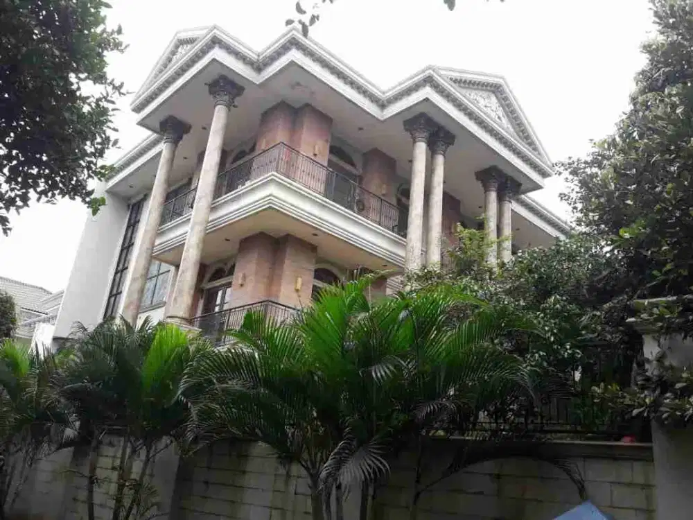 Dijual rumah mewah klasik dlm cluster di kelapa gading