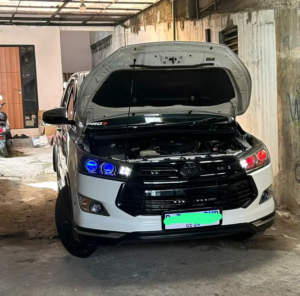 Innova venturer 2018 Diesel