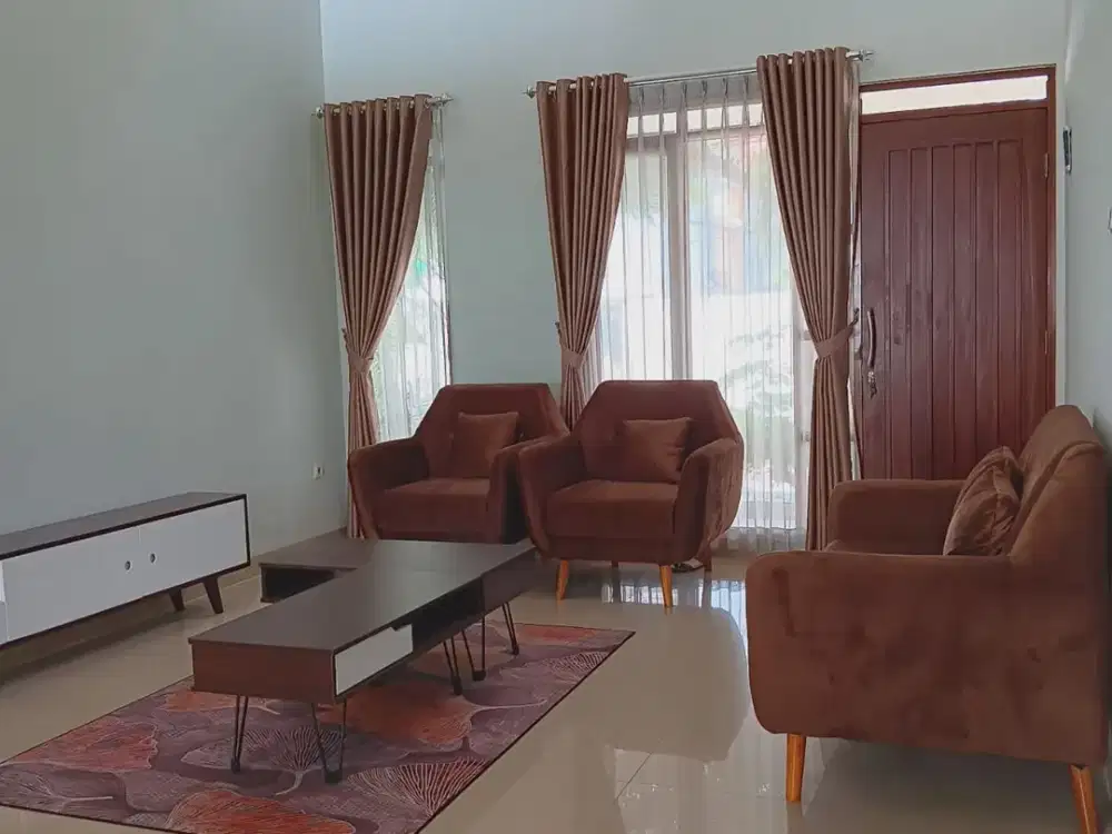 Disewa Rumah 2 Lantai Siap Pakai Cocok untuk Konveksi Lokasi di Terusan Cibaduyut Bandung