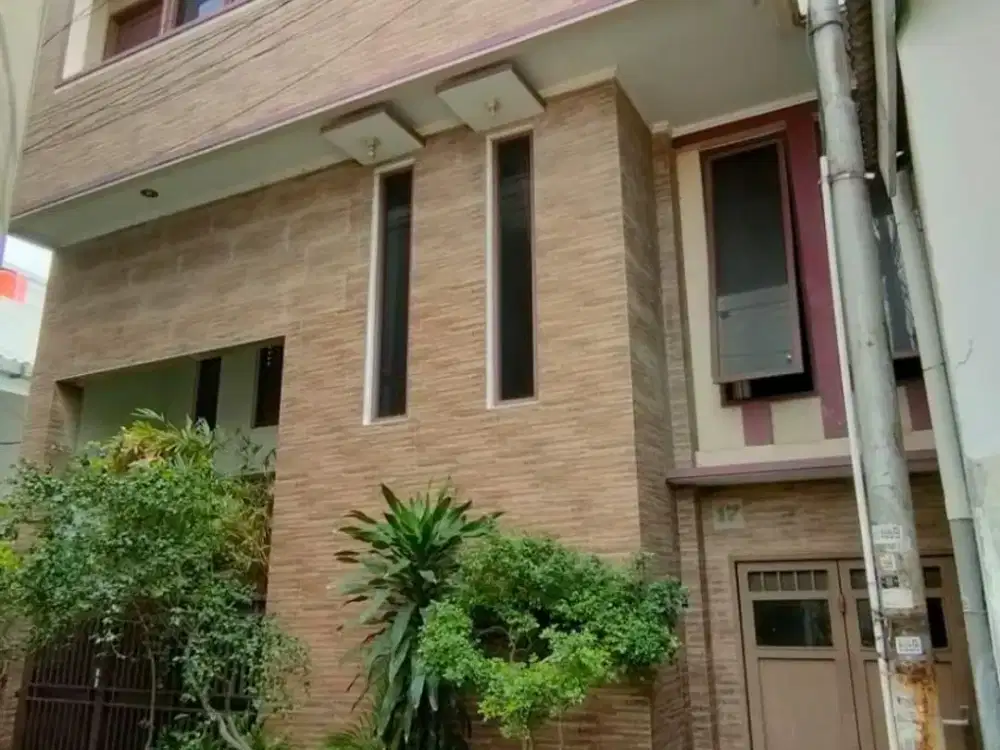 Dijual Rumah Hunian di Daerah Strategis Grogol Jakarta Barat