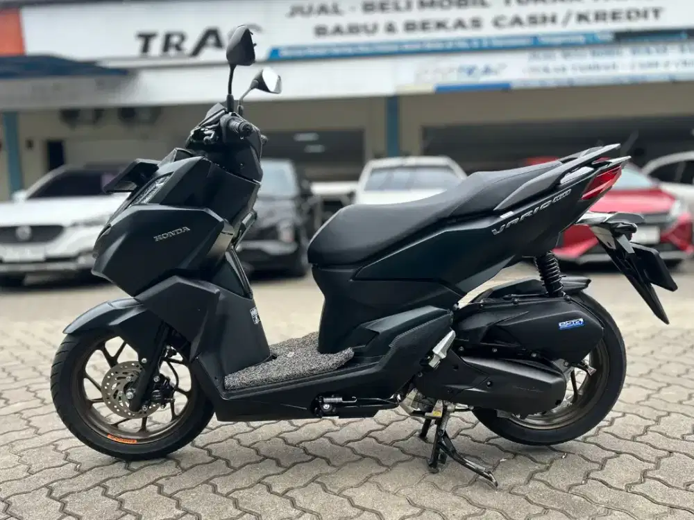HONDA VARIO 160 2025 KM 2RB PAJAK 05/2026