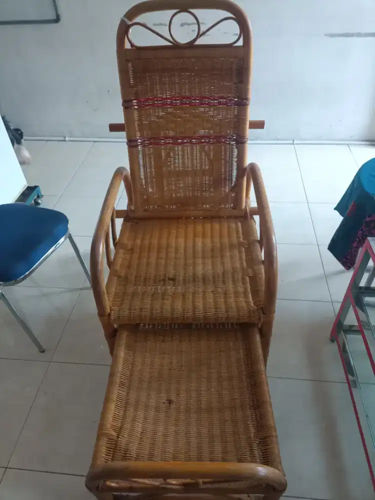 Kursi Santai Rotan, bisa duduk dan tidur