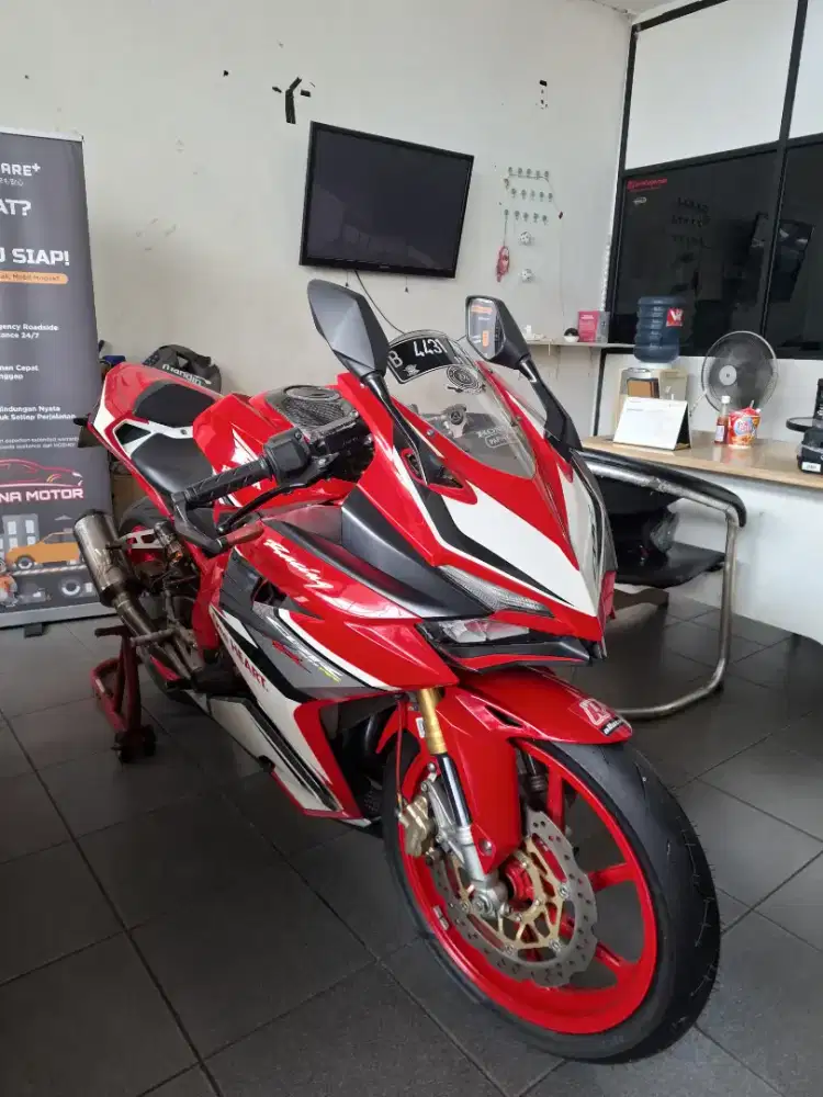 CBR 250 RR Merah 2016 ISTIMEWA FULL UPGRADE