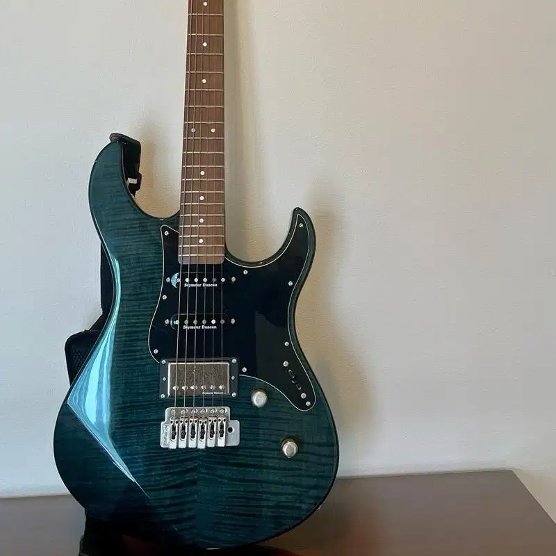 Yamaha Pacifica PAC612VIIFM IDB – Mulus