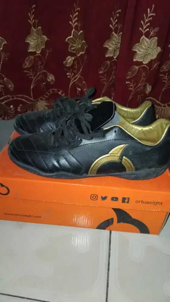 Sepatu Futsal Ortuseight lengkap No minus