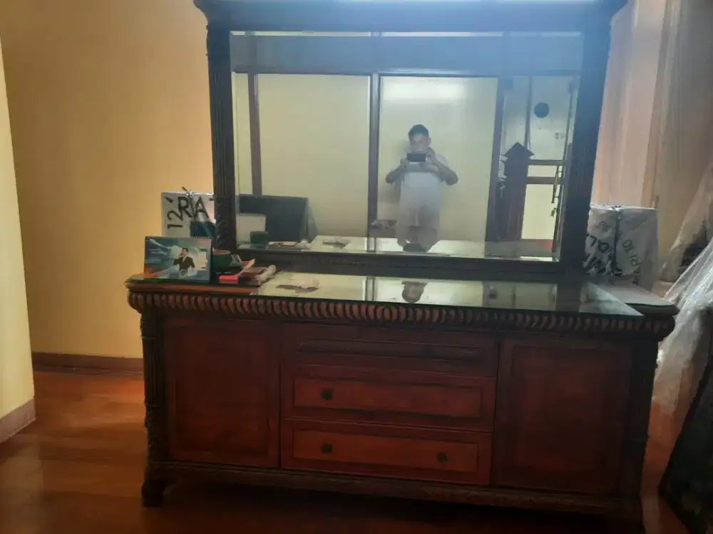Dijual lemari cermin ex davinci