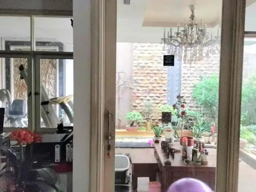 Dijual rumah di Pondok Indah
Dekat dengan PIM dan PIR