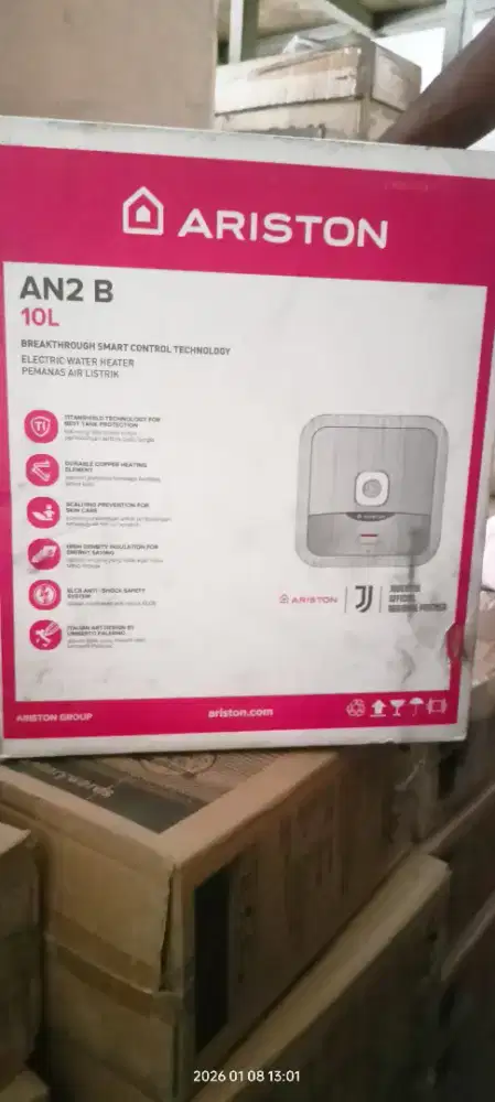 Pemanas air ( Listrik) Ariston 10 L