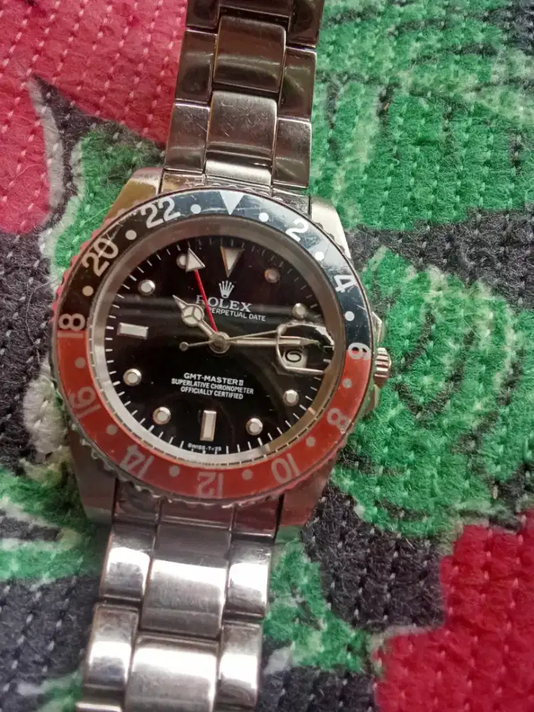 Rolex GMT otomatis
