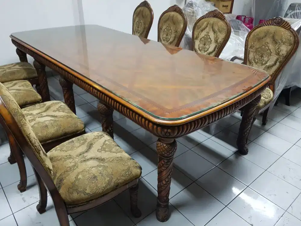 Dijual meja makan bekas davinci