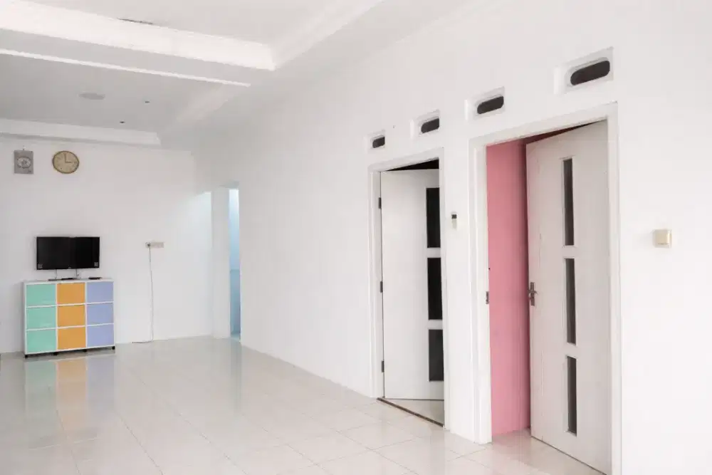 RUMAH 2 LANTAI MURMER