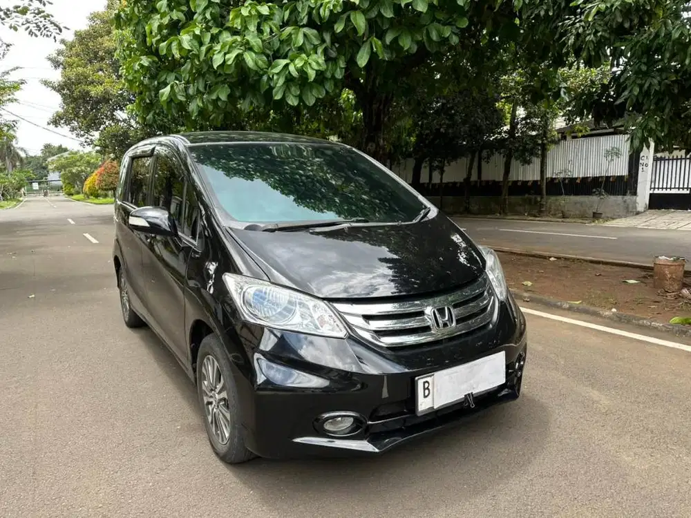 Honda Freed 2013 Automatic Mobil Keluarga Terbaik