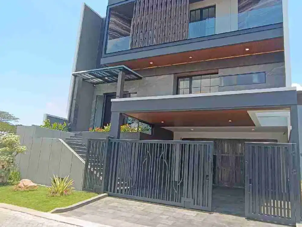 Luxury Modern House at Citraland with Rooftop Patio