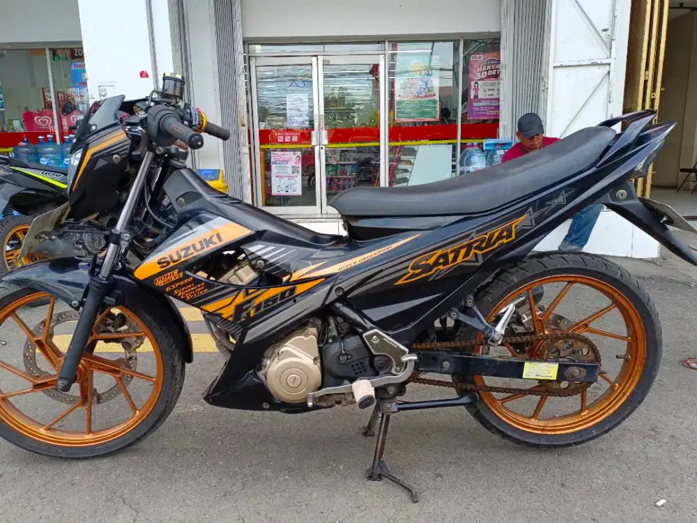 Suzuki Satria fu 150CC Tahun 2014 JOZZZ Mesin Halus Siap tancap Gass