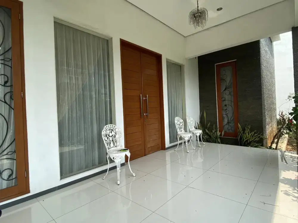 RUMAH 2 LANTAI CILANDAK JAKARTA SELATAN LUAS SEMI FURNISHED SIAP HUNI BEBAS BANJIR STRATEGIS