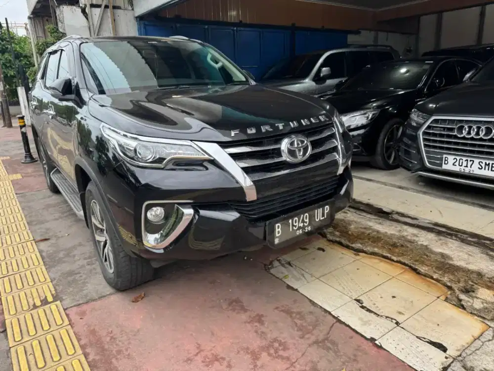 Toyota fortuner diesel VRZ th 2016 AT km 70ribuan