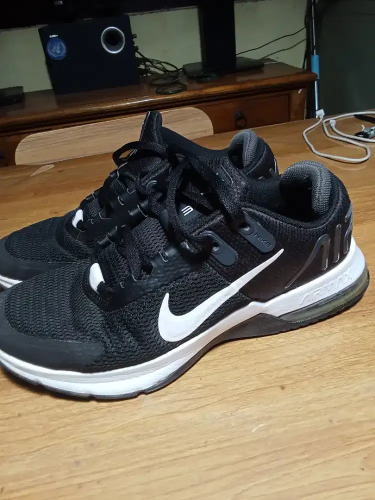 Nike AIRMAX ALPHA TRAINER 4, Size 11/44, COD Cibubur Dsk