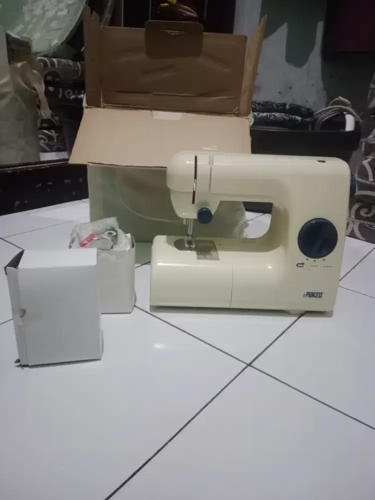Mesin Jahit Princess Taylor