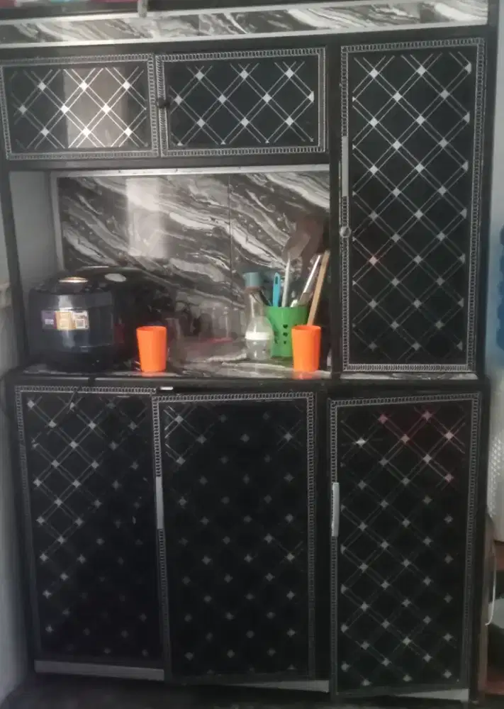 Lemari dapur keramik
