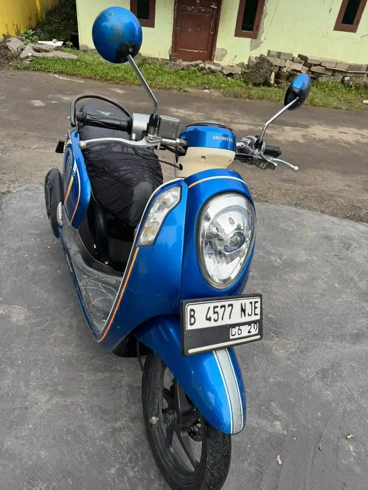 JUAL MOTOR SCOOPY 2014