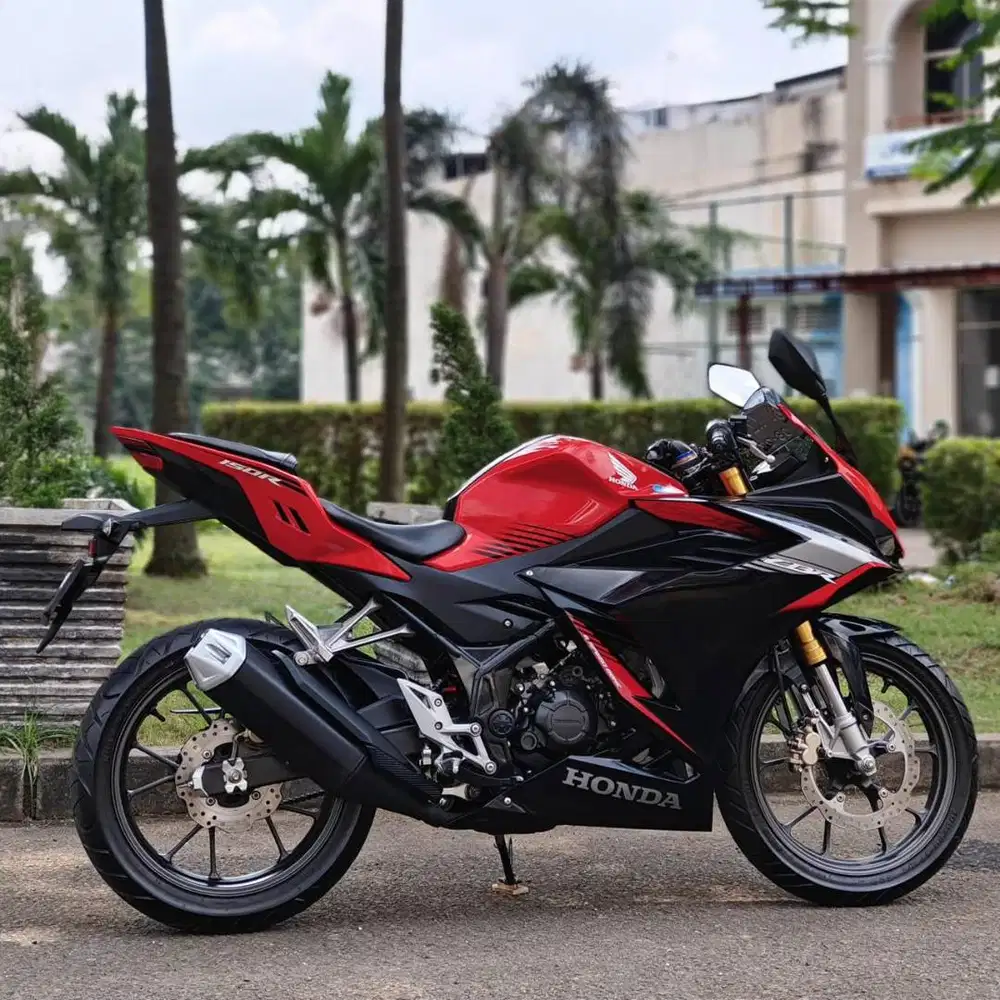 KM 8K AJA! HONDA NEW CBR 150R NON ABS 2022 MERAH TAX ON SIAP GASPOL