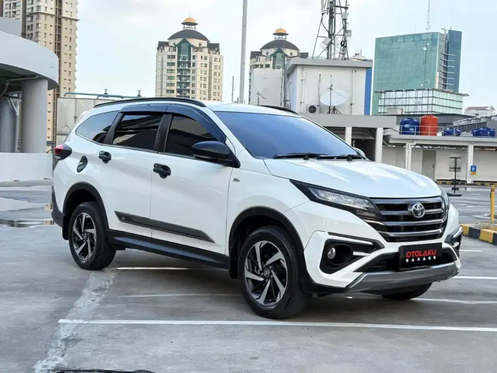 Toyota Rush 1.5 GR Sport AT NIK 2022