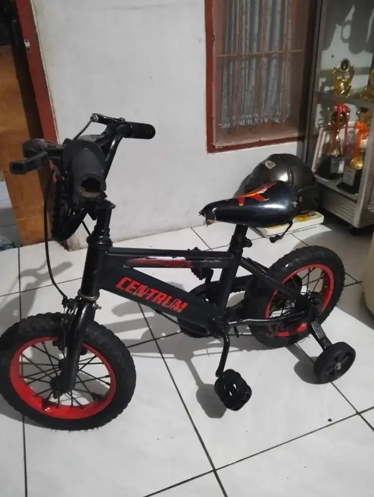 Jual sepeda bekas  uk12 inci merk centrum siap pakai Cijantung