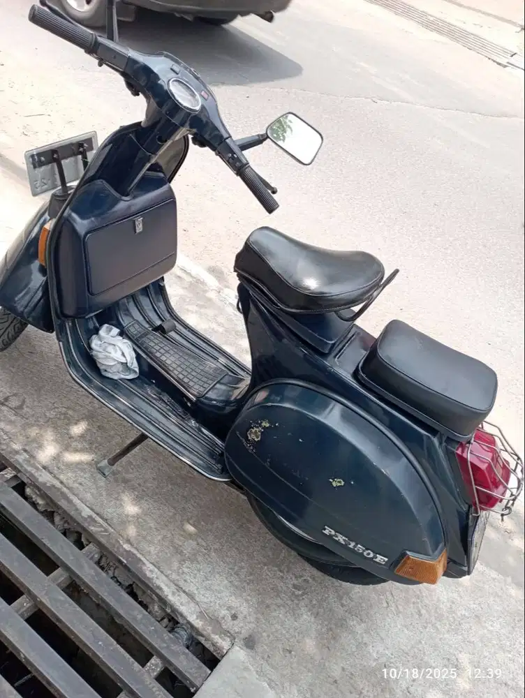 Vespa PX tahun 1984
