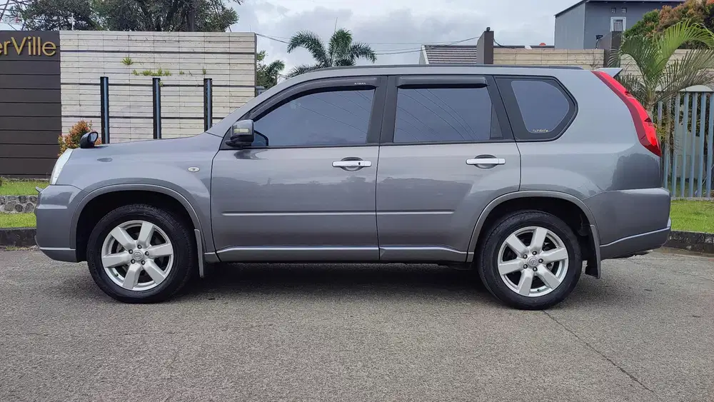 Nissan X-Trail 2011 Bensin