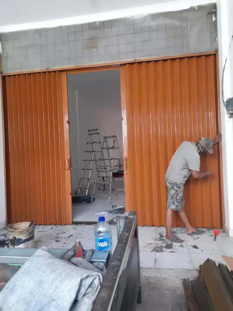 Rolling door toko folding gate besi