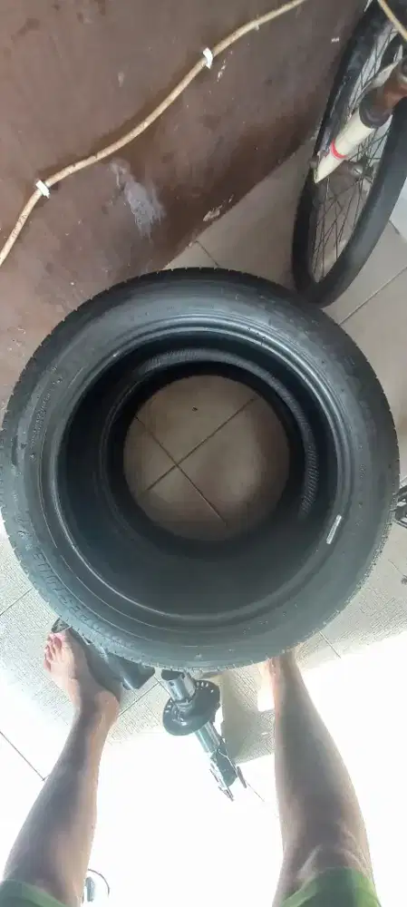 Ban turanza er33 195/50/r16 kondisi 75%