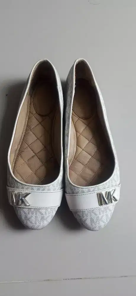 Sepatu Santai Wanita