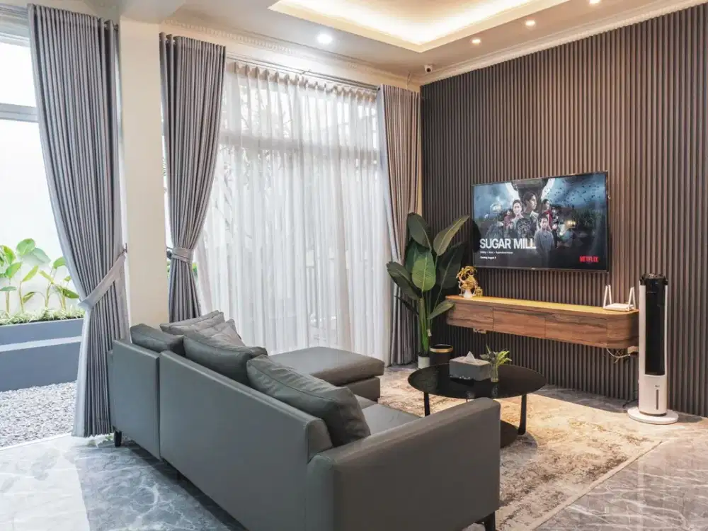 Disewakan Rumah Furnish Luas di Lokaradya Kota Baru Parahyangan Bandung