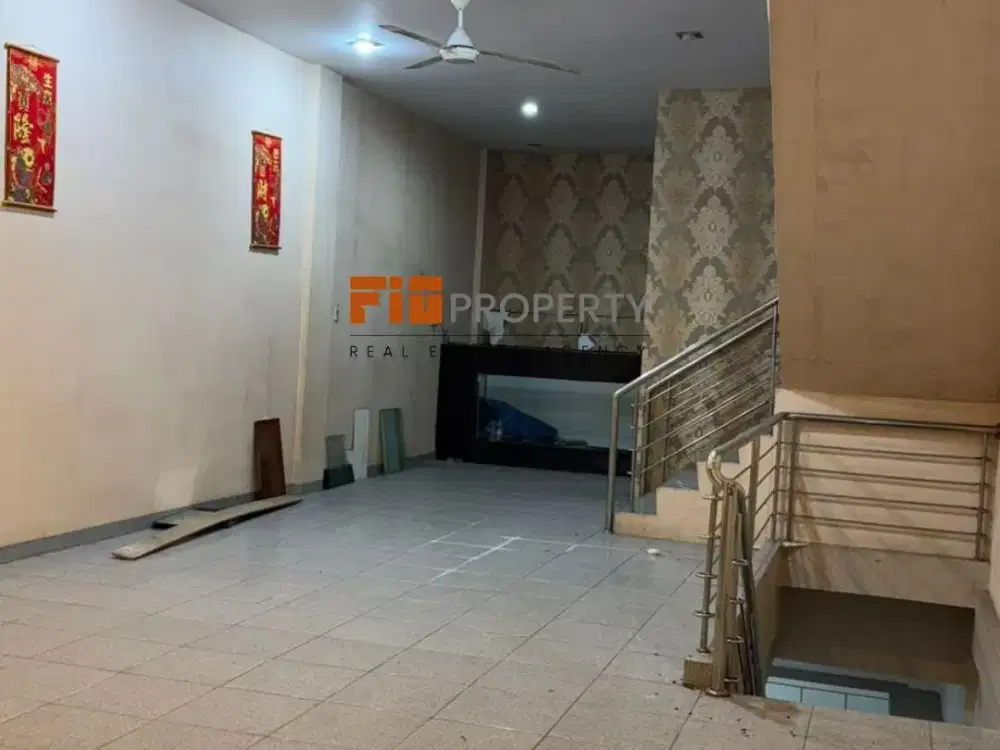 DI SEWAKAN RUKO SIAP HUNI