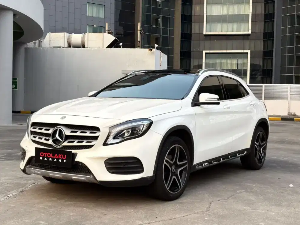 Mercedes-Benz GLA200 AMG 2018