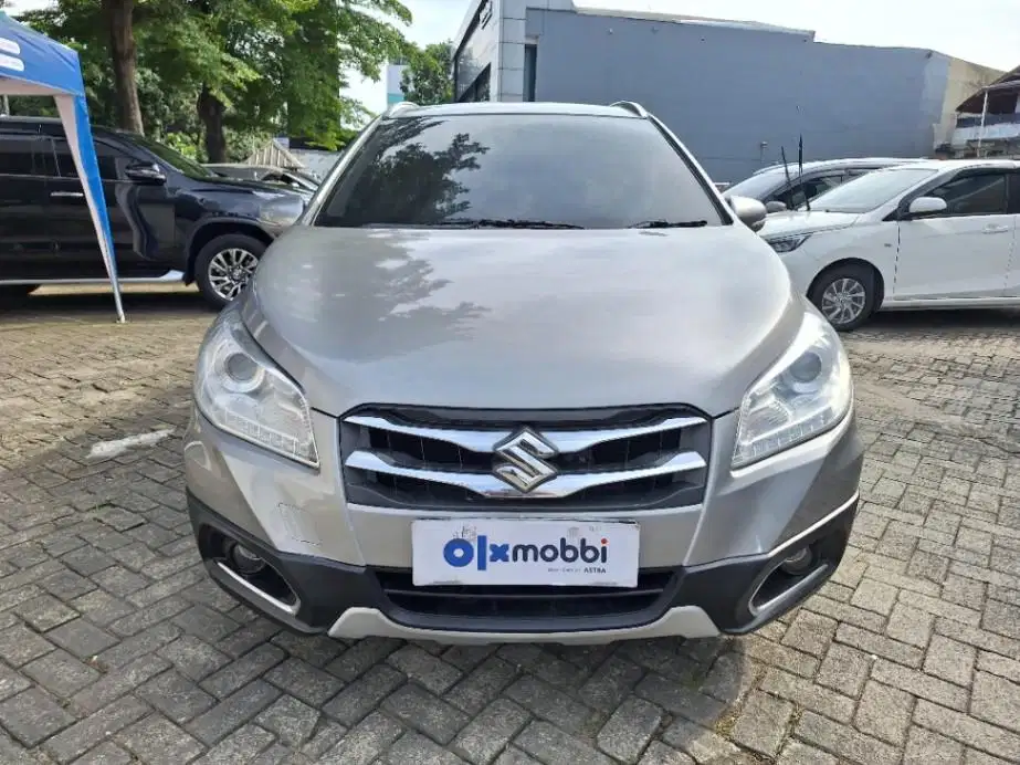 LOW DP Suzuki SX4 1.5 S-Cross Bensin-MT 2016 6PQ