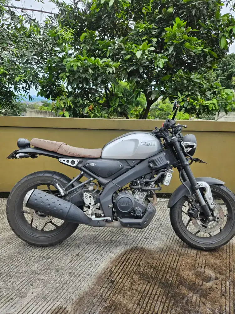 Yamaha XSR 2021 Silver