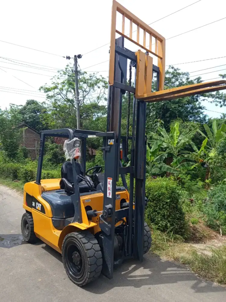 Forklift Caterpillar 3 Ton 2020 Mast 3 meter