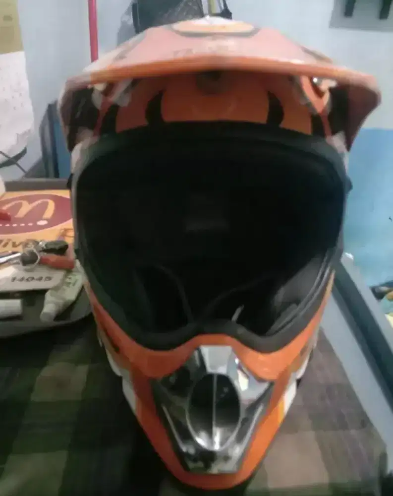 Helm Trail KYT Size.L