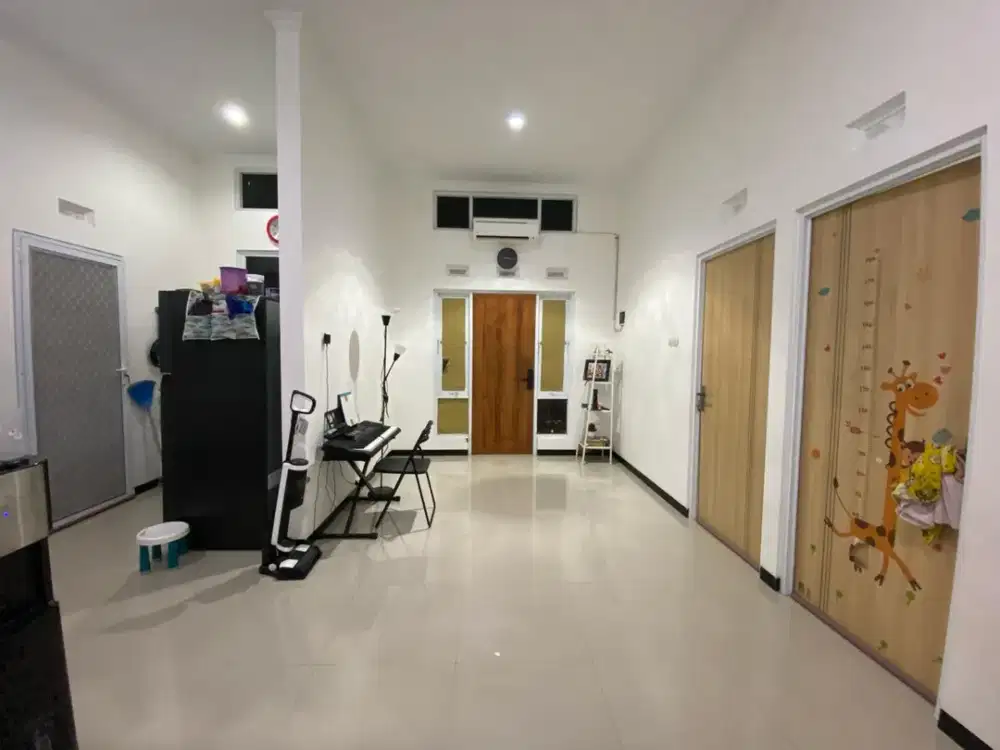 Rumah siap huni dan nyaman di Perum Felicity. Tlogosari semarang - 11080