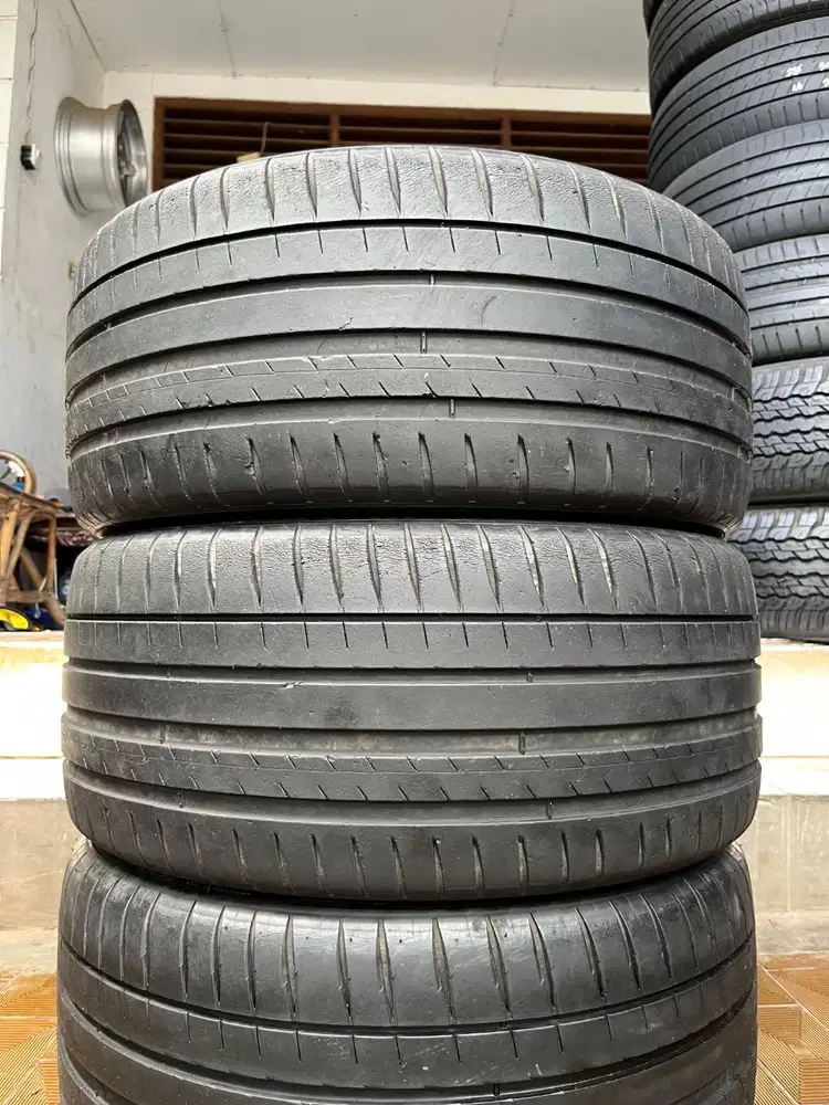 Ban Michelin Pilot Sport 4 235 40 r18 2Pcs