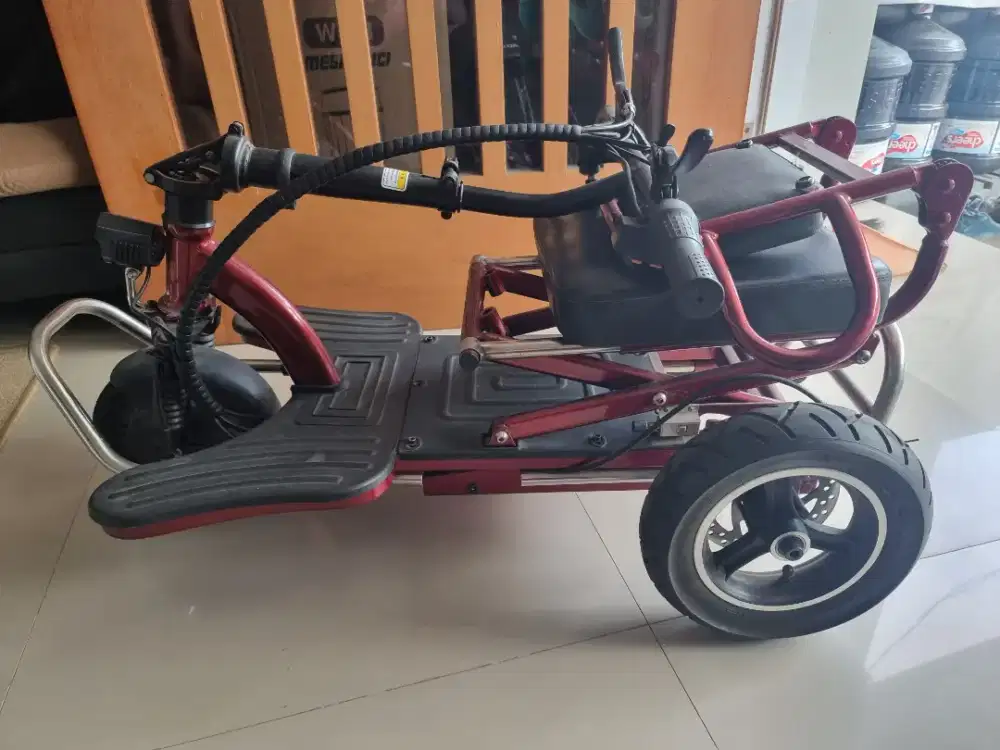 Sepeda Listrik Lipat cocok utk Lansia buat JJ di Mall